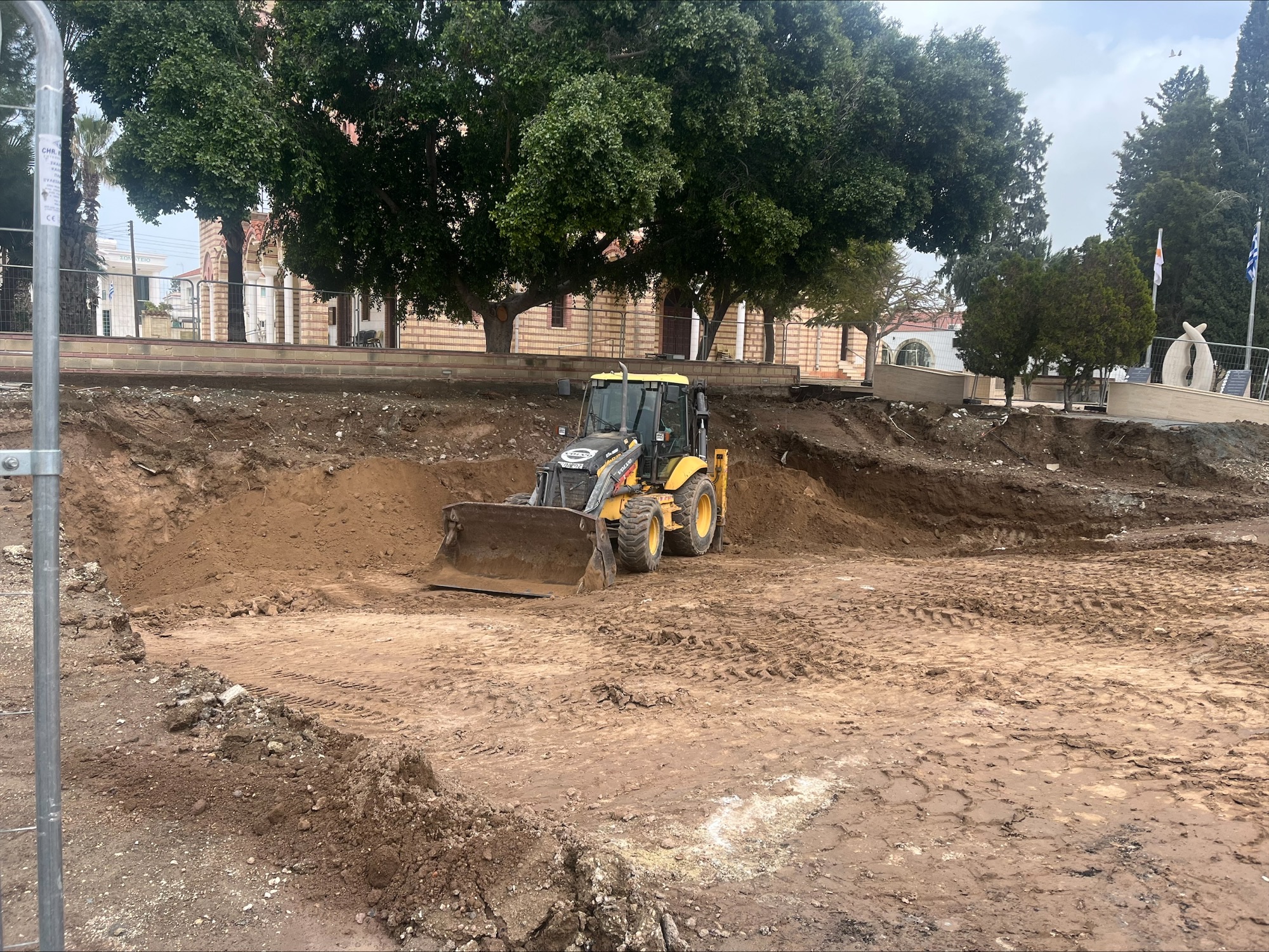 Κυκλοφοριακές ρυθμίσεις κατά την εκτέλεση των έργων ανάπλασης της πλατείας Αγίου Μάμα  (φώτο)