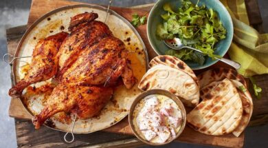 Chicken-shawarma-with-tomato-yogurt-dressed-herbs-1024×731