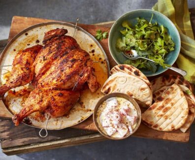 Chicken-shawarma-with-tomato-yogurt-dressed-herbs-1024×731