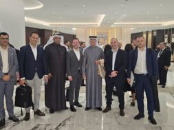 ad700a_e24af200aeea4e5b8684d1604ced2f7c~mv2