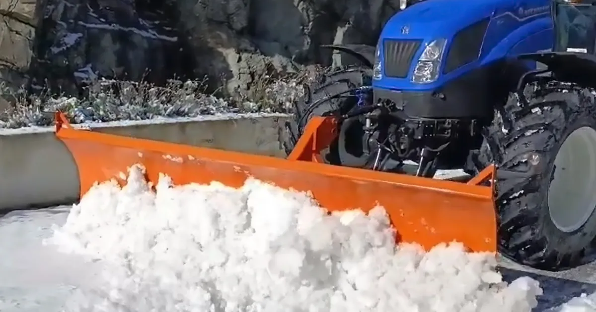 Στον εκχιονισμό δρόμων συμμετέχει το Τμήμα Δασών