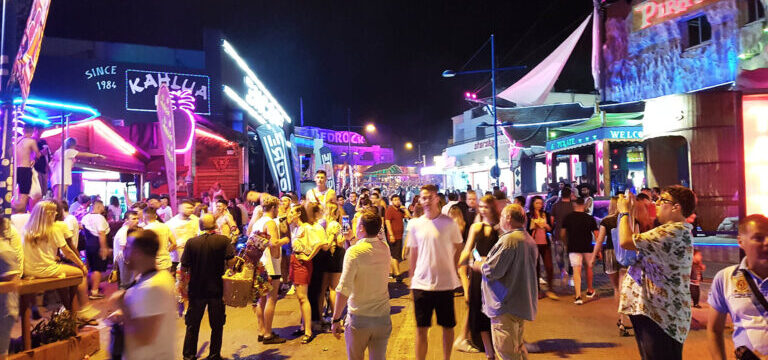 ayia-napa-nightlife-party20-1-768×576