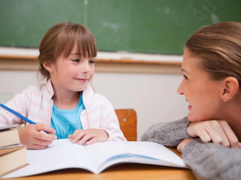 Μπαίνουν πιλοτικά σε σχολεία Κοινωνικοί Λειτουργοί