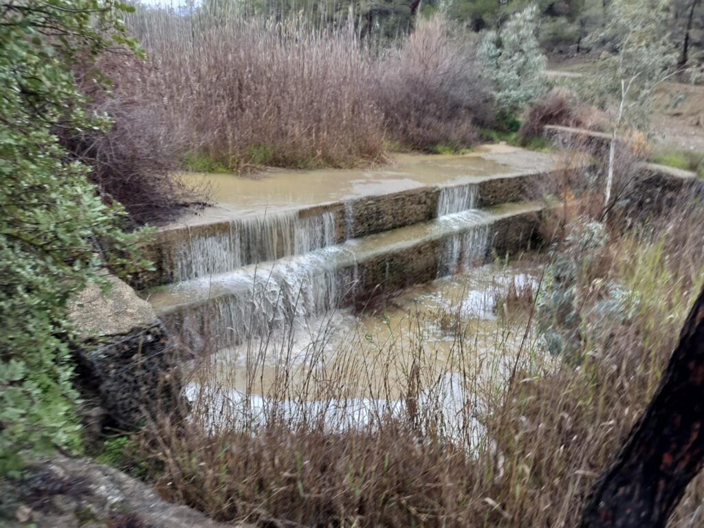 Υπερχείλισε το φράγμα του Δελίκηπου - μαγευτικές εικόνες (βίντεο - φώτο)