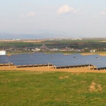 fotoboltaiko-parko-500kW-me-Amerisolar-310W-PERC-kai-inberters-Goodwe