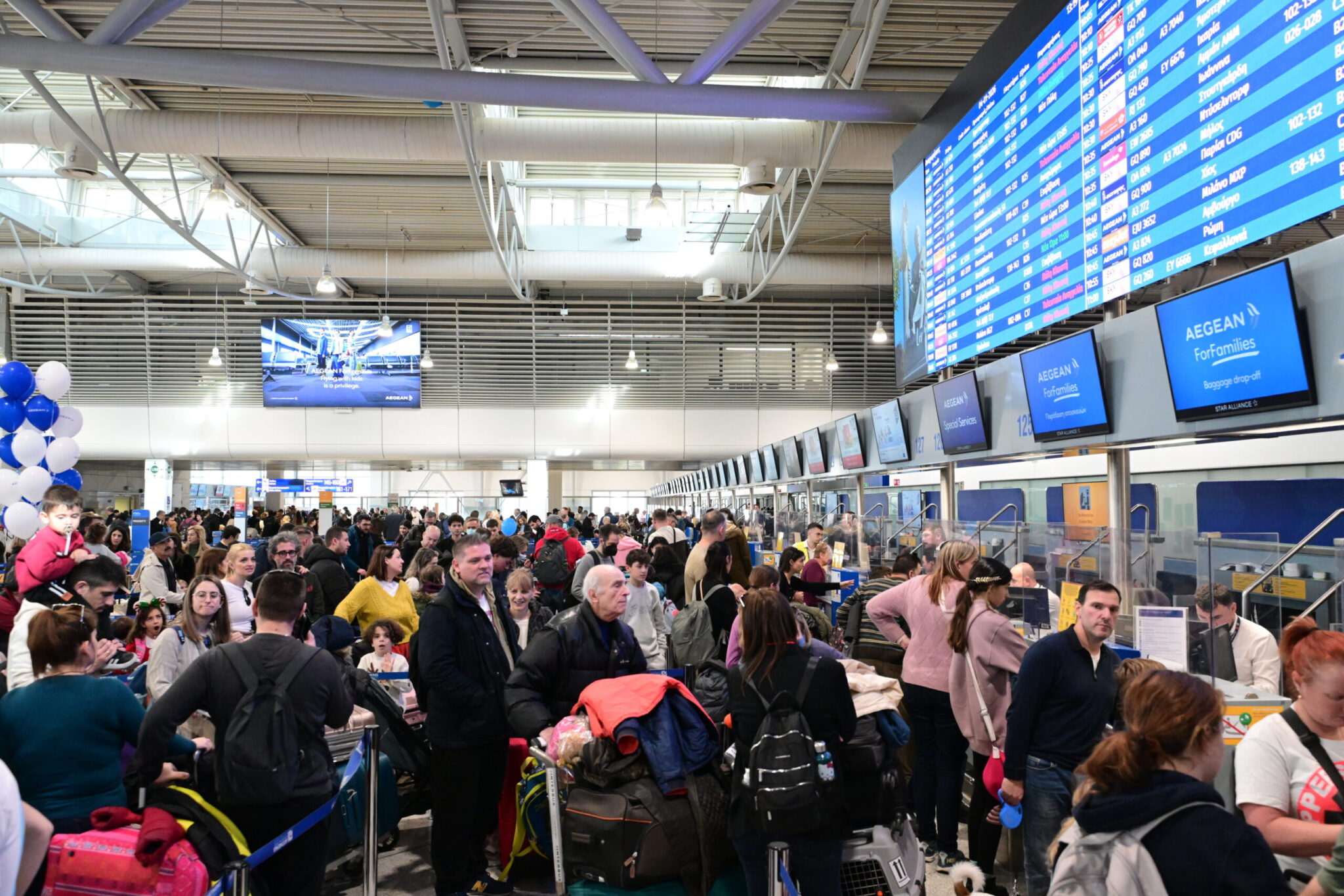 Εισαγγελική έρευνα για το μπλακάουτ στο FIR Αθηνών που προκάλεσε το χάος στα αεροδρόμια