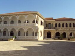 mitropoli-pafou-1-1068×657