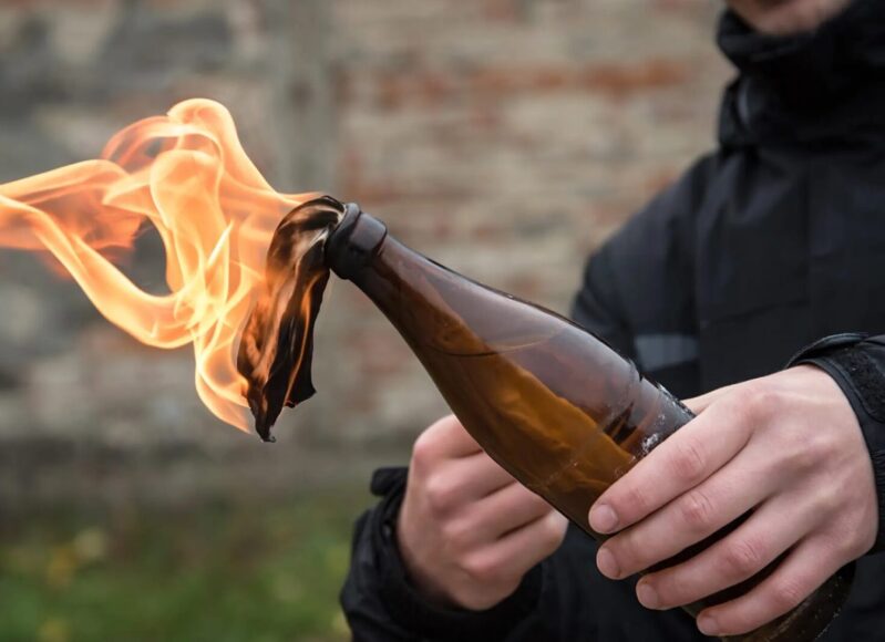 molotov-cocktail-2-2048×1069