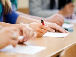 pagkypries_eksetaseis_ID_1230027-3