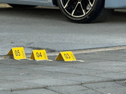 pyr-antiprosopia-autokiniton-psevdokratos