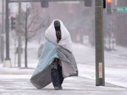 skynews-usa-weather-snow-st-louis_6004434-740×375