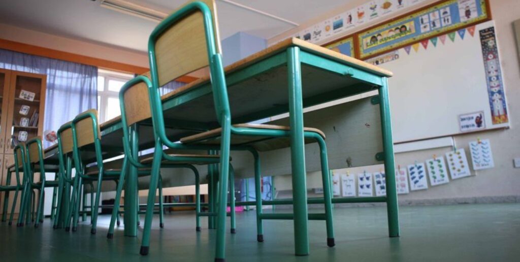 Μαθητής χτύπησε καθηγήτρια σε γυμνάσιο στη Λάρνακα  (βίντεο)