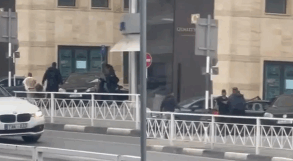 Έξι στο κελί, ένας στο νοσοκομείο και τέσσερις καταζητούμενοι για την άγρια συμπλοκή στη Λάρνακα