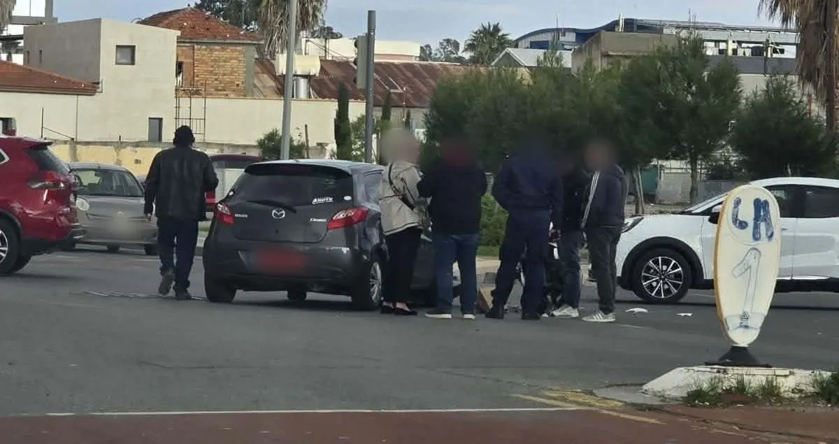 Λεμεσός: Τροχαία σύγκρουση μοτοσυκλέτας με αυτοκίνητο σε γνωστή λεωφόρο  (φώτο)