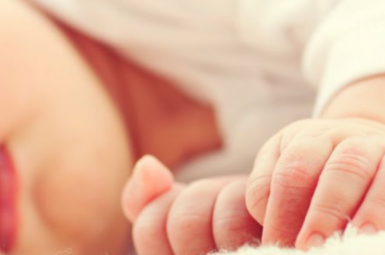 Σε σοβαρή κατάσταση στο Μακάρειο τρίμηνο βρέφος- Συνελήφθη ο πατέρας του