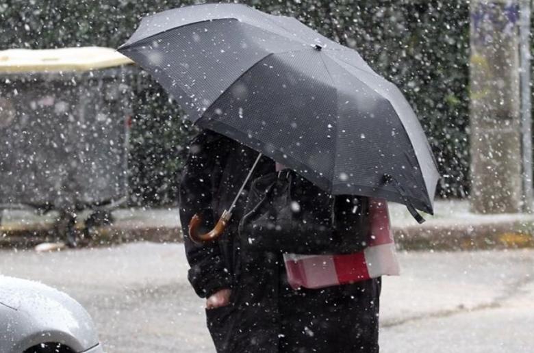 Βροχές, καταιγίδες και σκόνη στην ατμόσφαιρα