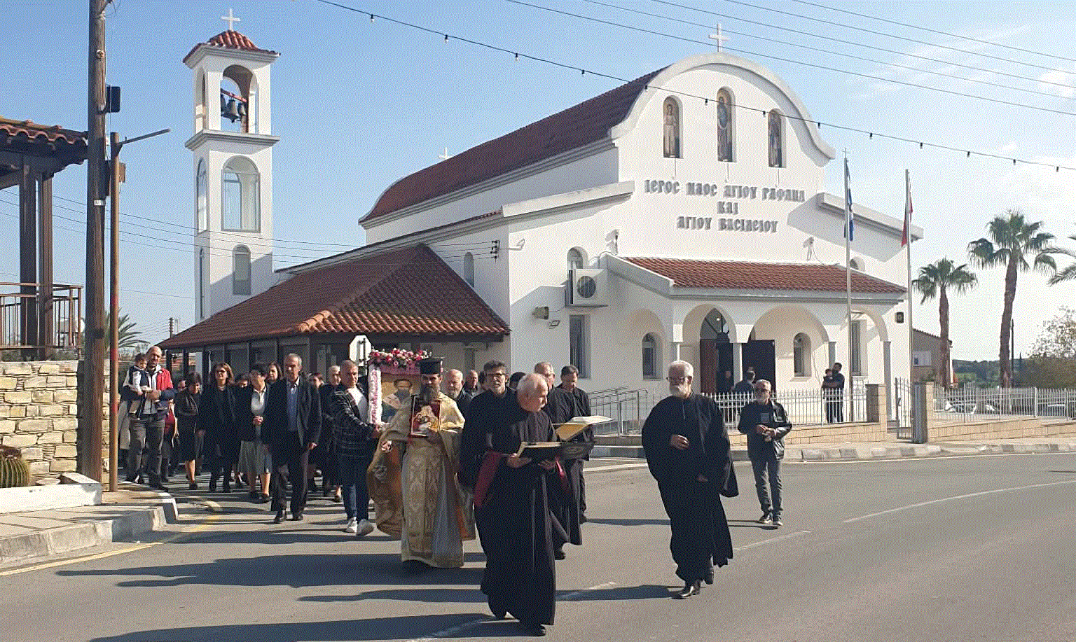 Ο Μητροπολίτης Κιτίου χοροστάτησε στον πανηγυρικό Εσπερινό στον παγηγύριζοντα Ιερό Ναό Αγίου Βασιλείου στο Καλό Χωριό Λάρνακας  (φώτο)