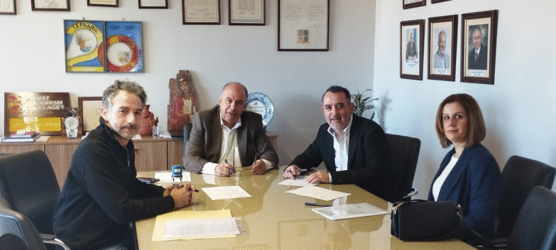 ΛΕΥΚΑΡΑ ΥΠΟ