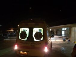 ασθενοφορο βραδυ