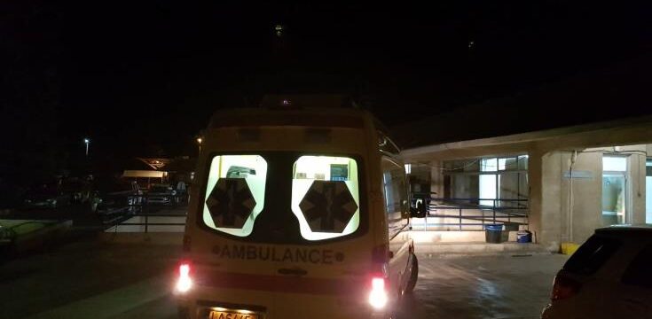 ασθενοφορο βραδυ