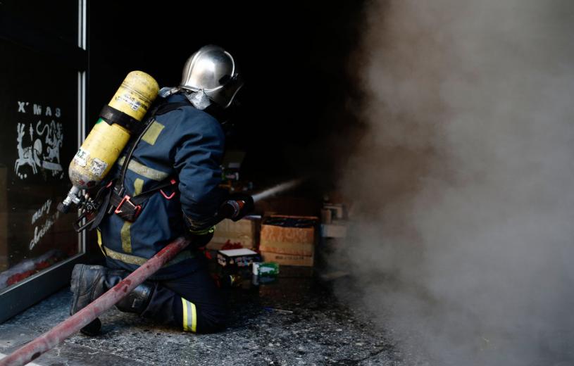«Λαμπάδιασε» διαμέρισμα στην Γεροσκήπου από απροσεξία παιδιών
