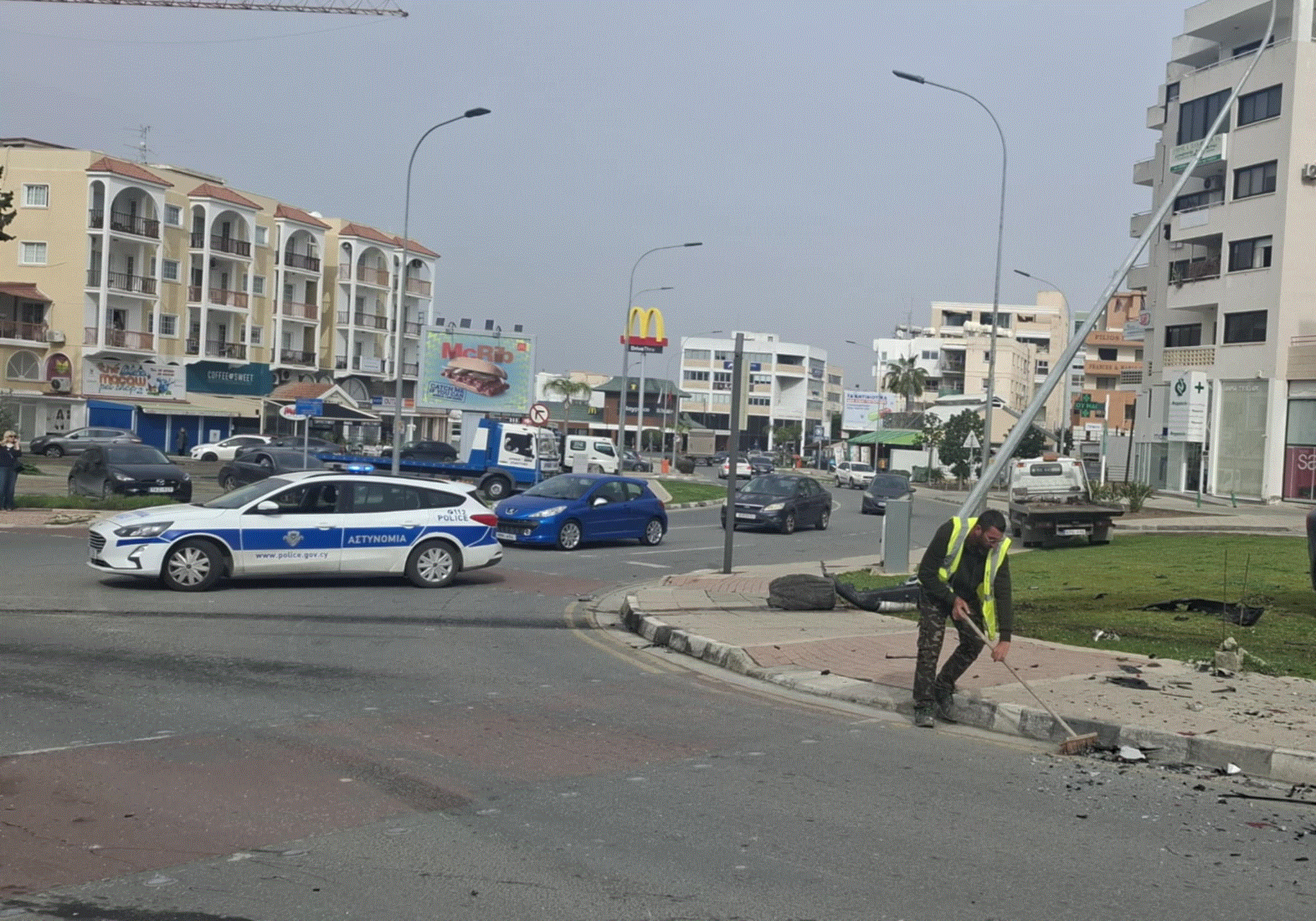Σοβαρό τροχαίο στη Λάρνακα- Στο νοσοκομείο 6 πρόσωπα ανάμεσα τους και παιδιά