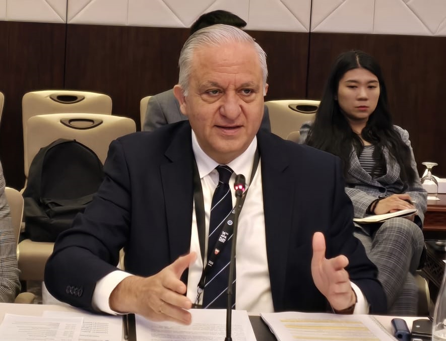 &Epsilon;&kappa;&lambda;&omicron;&gamma;ή &kappa;. &Nu;ί&kappa;&omicron;&upsilon; &Tau;&omicron;&rho;&nu;&alpha;&rho;ί&tau;&eta; &sigma;&tau;&eta; &theta;έ&sigma;&eta; &tau;&omicron;&upsilon; &Alpha;&nu;&tau;&iota;&pi;&rho;&omicron;έ&delta;&rho;&omicron;&upsilon; &tau;&omicron;&upsilon; &Epsilon;&kappa;&tau;&epsilon;&lambda;&epsilon;&sigma;&tau;&iota;&kappa;&omicron;ύ &Sigma;&upsilon;&mu;&beta;&omicron;&upsilon;&lambda;ί&omicron;&upsilon; &tau;&eta;&sigmaf; &Alpha;&sigma;&iota;&alpha;&tau;&iota;&kappa;ή&sigmaf; &Kappa;&omicron;&iota;&nu;&omicron;&beta;&omicron;&upsilon;&lambda;&epsilon;&upsilon;&tau;&iota;&kappa;ή&sigmaf;