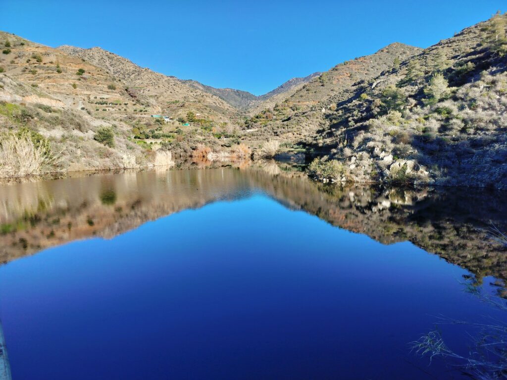 Μαγευτικές οι εικόνες από την υπερχείλιση του μικρούς Φράγματος Αγίων Βαβατσινιάς (βίντεο  - φώτο)