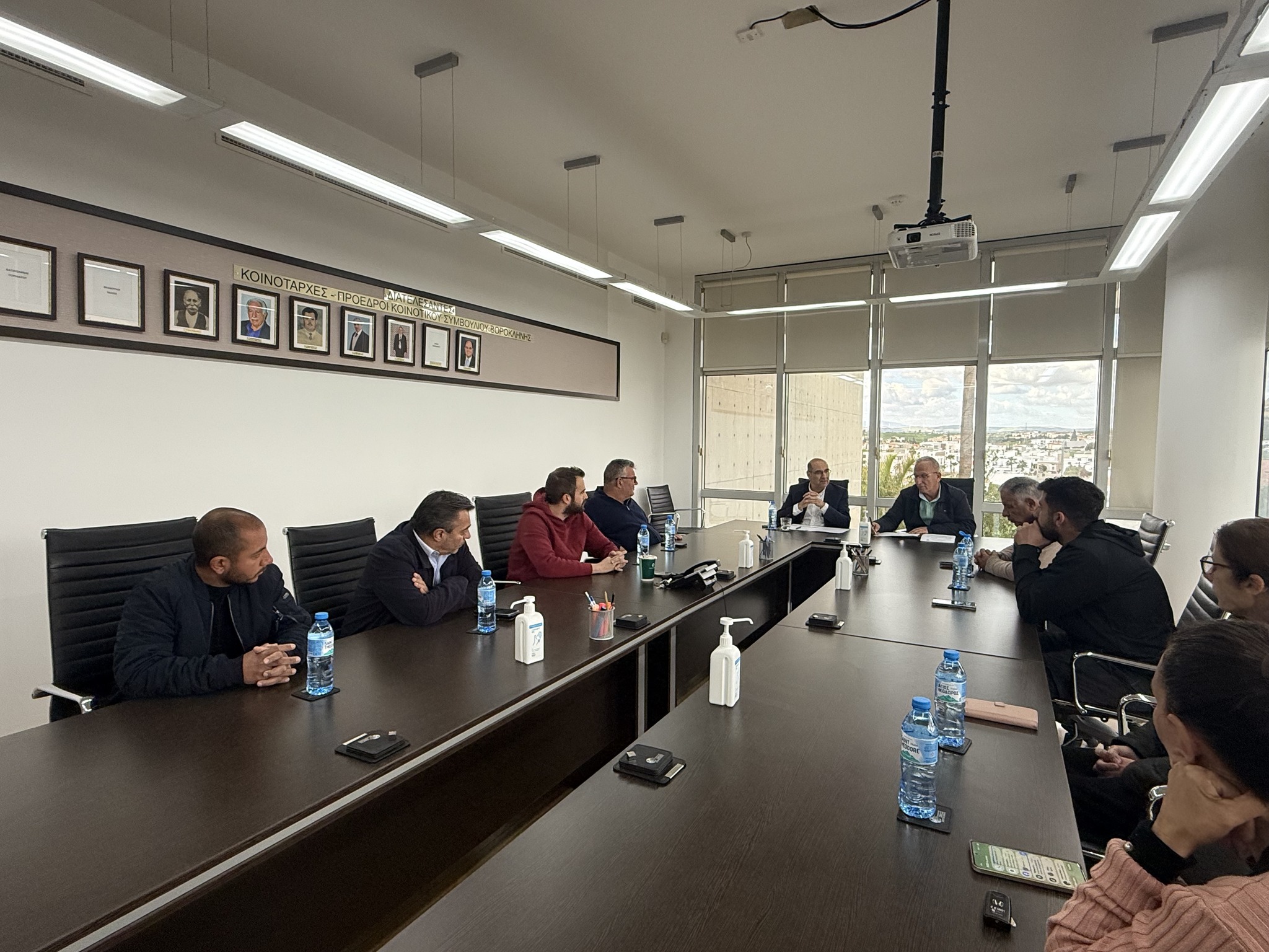 Σύσκεψη στο Δημοτικό Μέγαρο Βορόκληνης για την έξαρση του αφθώδους πυρετού  (φώτο)