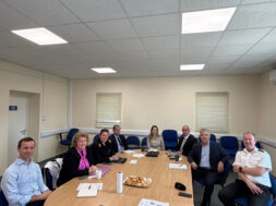 Ο Υπουργός Δικαιοσύνης συναντήθηκε με αξιωματούχους Βρετανικών Βάσεων στη Δεκέλεια