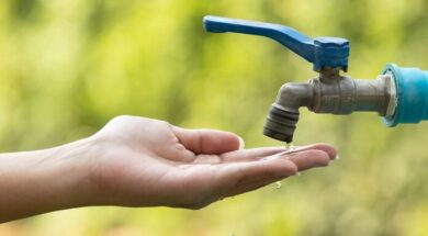 NERO-YDREYSH-DIAKOPH-1000×570-1-696×397