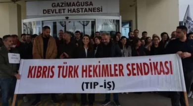 aperghia_ghiatroi_katekhomena-large_thumbnail