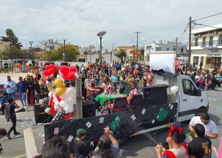 Ακυρώνεται η καρναβαλίστικη παρέλαση στο Λιοπέτρι λόγω του τροχαίου δυστυχήματος