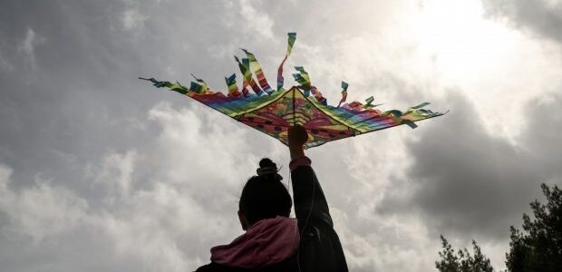 Με βροχές και καταιγίδες θα πετάξουμε χαρταετό