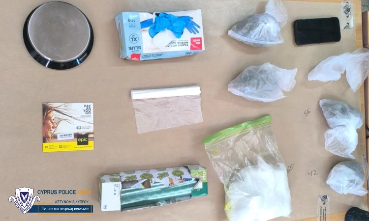 Ελέγχοι ΥΚΑΝ: «Ντου» σε 10 σπίτια και καφενείο – Χειροπέδες σε 4 πρόσωπα   (φώτο)