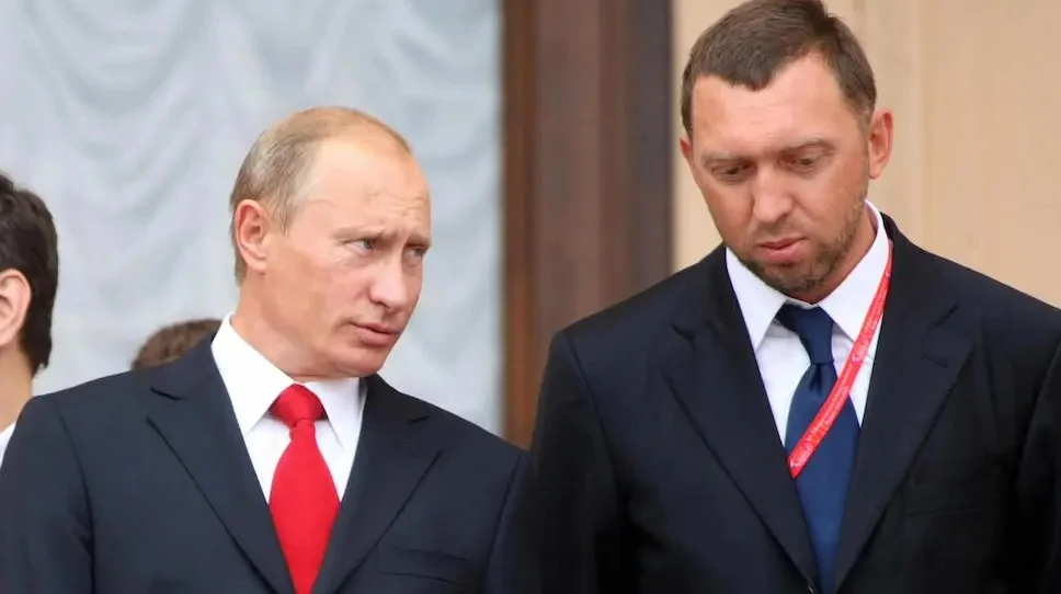 &Sigma;&tau;&omicron; &sigma;&tau;ό&chi;&alpha;&sigma;&tau;&rho;&omicron; &Sigma;&omicron;&upsilon;&eta;&delta;ί&alpha;&sigmaf; &rho;&omega;&sigma;&iota;&kappa;ά &kappa;&epsilon;&phi;ά&lambda;&alpha;&iota;&alpha; &pi;&omicron;&upsilon; &pi;έ&rho;&alpha;&sigma;&alpha;&nu; &mu;έ&sigma;&omega; &Kappa;ύ&pi;&rho;&omicron;&upsilon;