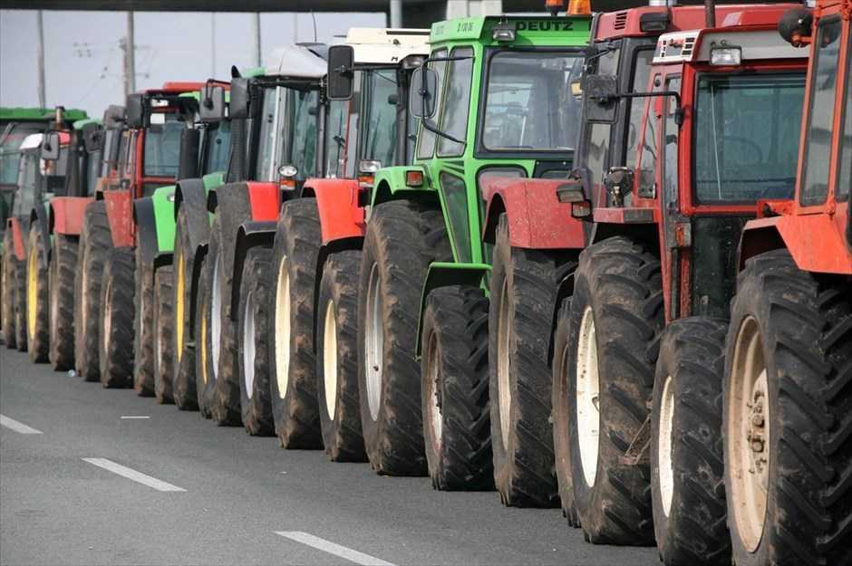 Βγάζουν τα τρακτέρ στους δρόμους οι αγρότες-Νέα διαμαρτυρία τη Δευτέρα