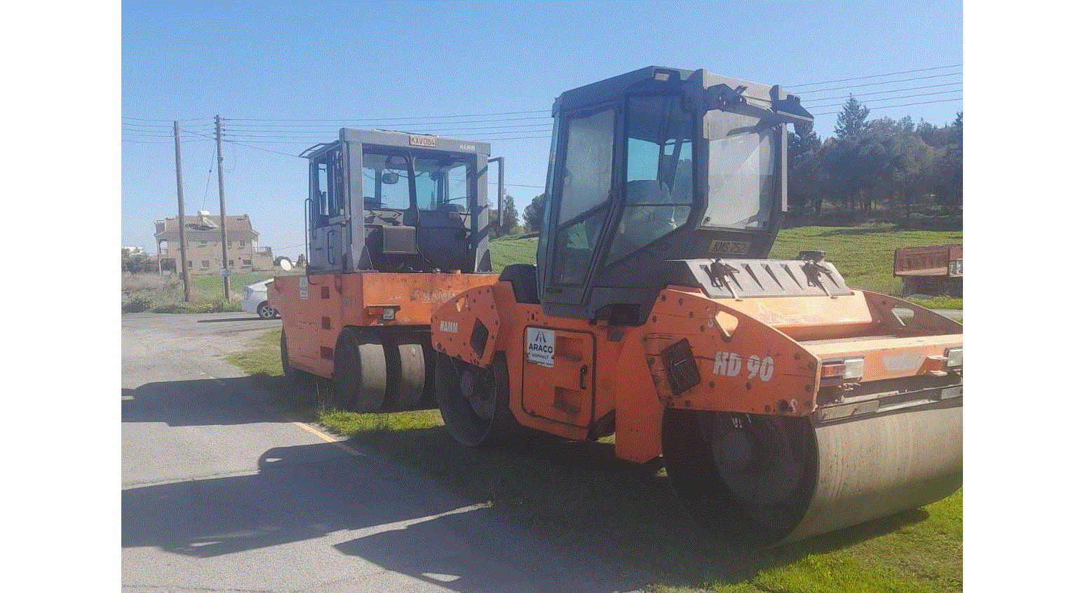 Συνεχίζονται οι εργασίες επιδιόρθωσης του ασφαλτικού οδοστρώματος με την  Λεωφόρο Αγίας Σοφίας στην Αραδίππου