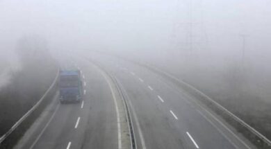 ομιχλη στο δρομο