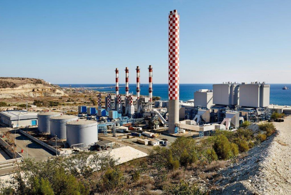 Έ&tau;&sigma;&iota; έ&gamma;&iota;&nu;&epsilon; &tau;&omicron; &alpha;&tau;ύ&chi;&eta;&mu;&alpha; &sigma;&tau;&omicron; &Beta;&alpha;&sigma;&iota;&lambda;&iota;&kappa;ό, &mu;&epsilon; &theta;&lambda;&alpha;&sigma;&tau;&iota;&kappa;ό &tau;&rho;&alpha;ύ&mu;&alpha; &sigma;&tau;&omicron; &kappa;&epsilon;&phi;ά&lambda;&iota; 41&chi;&rho;&omicron;&nu;&omicron;&sigmaf;