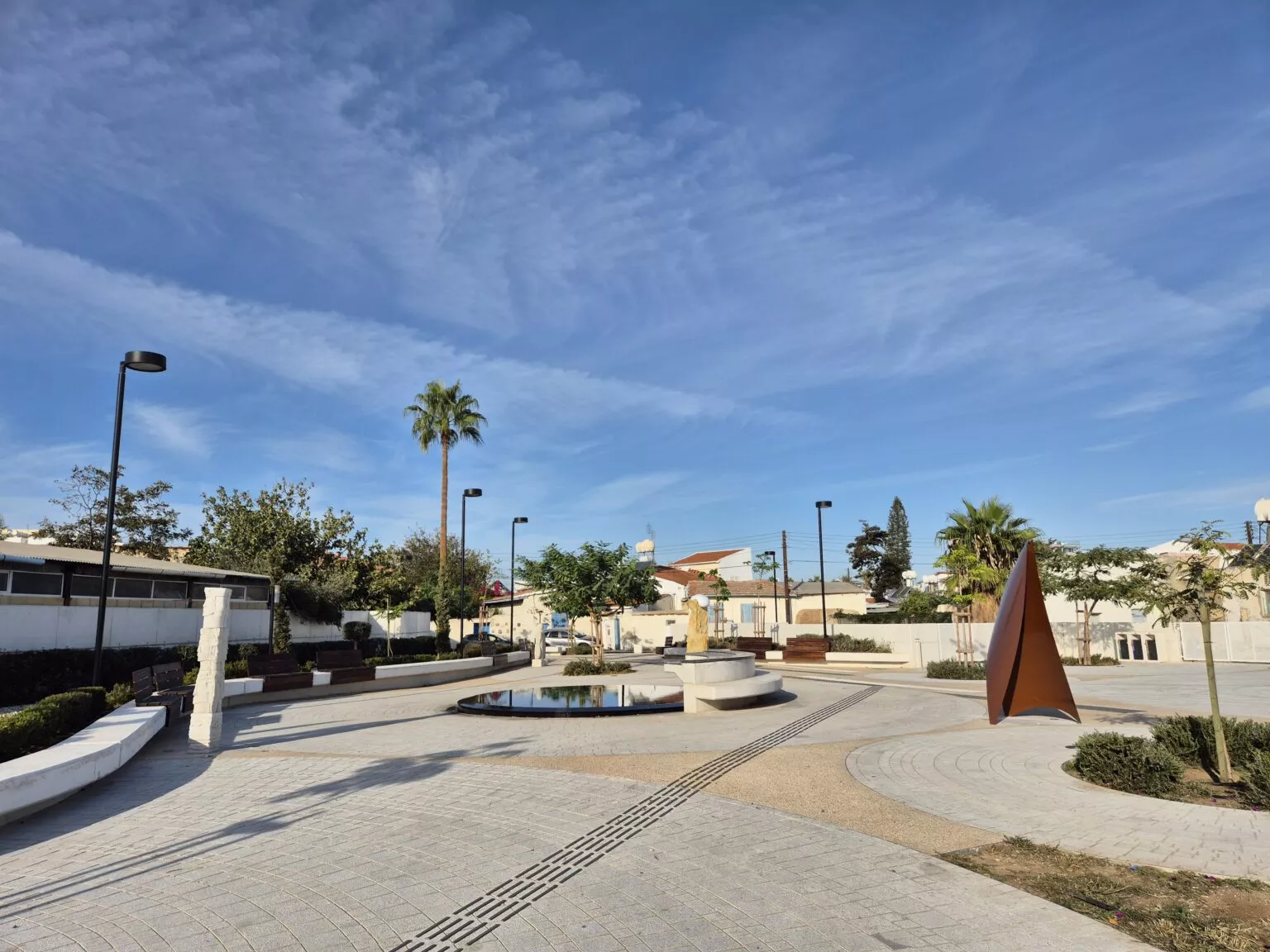 &Nu;έ&alpha; &gamma;&lambda;&upsilon;&pi;&tau;ά &sigma;&tau;&omicron; &pi;ά&rho;&kappa;&omicron; &Kappa;&alpha;&lambda;&lambda;&iota;&tau;&epsilon;&chi;&nu;ώ&nu; &laquo;&Mu;&epsilon;&sigma;ό&gamma;&epsilon;&iota;&omicron;&sigmaf;&raquo; &sigma;&tau;&eta; &Lambda;ά&rho;&nu;&alpha;&kappa;&alpha;