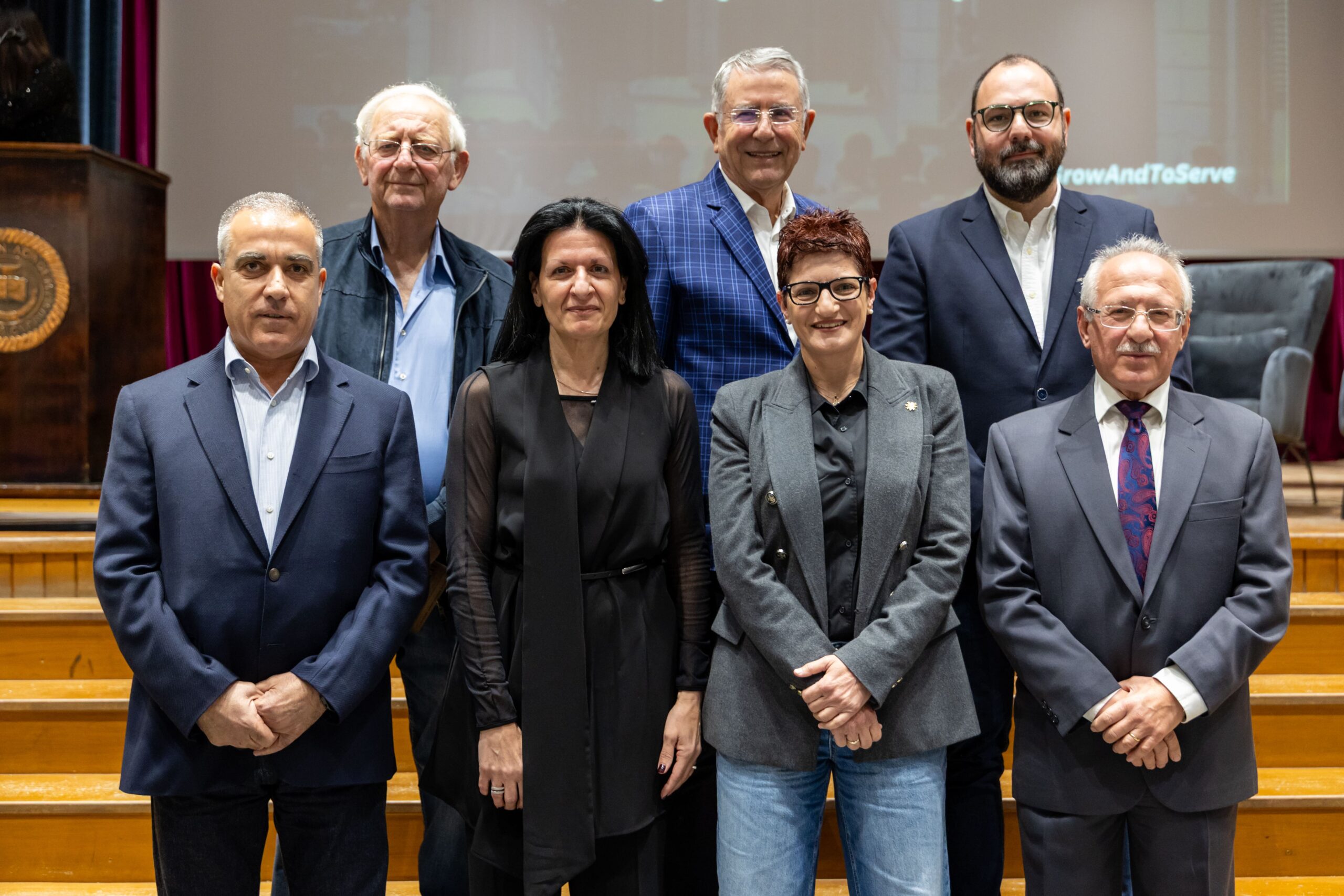 Συνέδριο: «Από τα χνάρια του Χθες, στο Όραμα του Αύριο» – Μνήμη, Συγκίνηση και Όραμα στο κατάμεστο αμφθιθέατρο της Αμερικανικής Ακαδημίας Λάρνακας