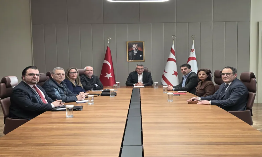 &Mu;ή&nu;&upsilon;&mu;&alpha; &psi;&upsilon;&chi;&rho;&alpha;&iota;&mu;ί&alpha;&sigmaf; &alpha;&pi;ό &tau;&omicron;&nu; Έ&rho;&chi;&iota;&omicron;&upsilon;&rho;&mu;ά&nu; &ndash; &Sigma;&epsilon; &epsilon;&pi;&iota;&phi;&upsilon;&lambda;&alpha;&kappa;ή &omicron;&iota; &laquo;&alpha;&rho;&chi;έ&sigmaf;&raquo; &sigma;&tau;&alpha; &kappa;&alpha;&tau;&epsilon;&chi;ό&mu;&epsilon;&nu;&alpha;