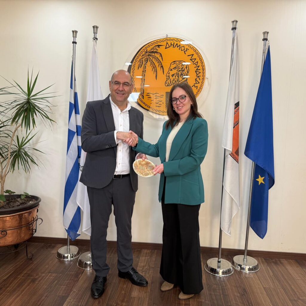 Συνάντηση Δημάρχου Λάρνακας κ. Ανδρέα Βύρα με την Πρέσβειρα της Αρμενίας στην Κύπρο κα Inna Torgomyan