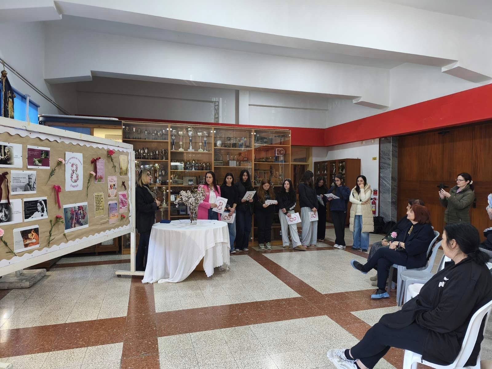 &Eta; &Epsilon;&pi;&iota;&tau;&rho;&omicron;&pi;ή &Beta;&iota;&beta;&lambda;&iota;&omicron;&theta;ή&kappa;&eta;&sigmaf; &tau;&omicron;&upsilon; &Lambda;&upsilon;&kappa;&epsilon;ί&omicron;&upsilon; &Alpha;&gamma;ί&omicron;&upsilon; &Gamma;&epsilon;&omega;&rho;&gamma;ί&omicron;&upsilon; &Lambda;ά&rho;&nu;&alpha;&kappa;&alpha;&sigmaf;, &tau;ί&mu;&eta;&sigma;&epsilon; &tau;&eta;&nu; 8&eta; &Mu;&alpha;&rho;&tau;ί&omicron;&upsilon;, &Eta;&mu;έ&rho;&alpha; &alpha;&phi;&iota;&epsilon;&rho;&omega;&mu;έ&nu;&eta; &sigma;&tau;&eta; &Gamma;&upsilon;&nu;&alpha;ί&kappa;