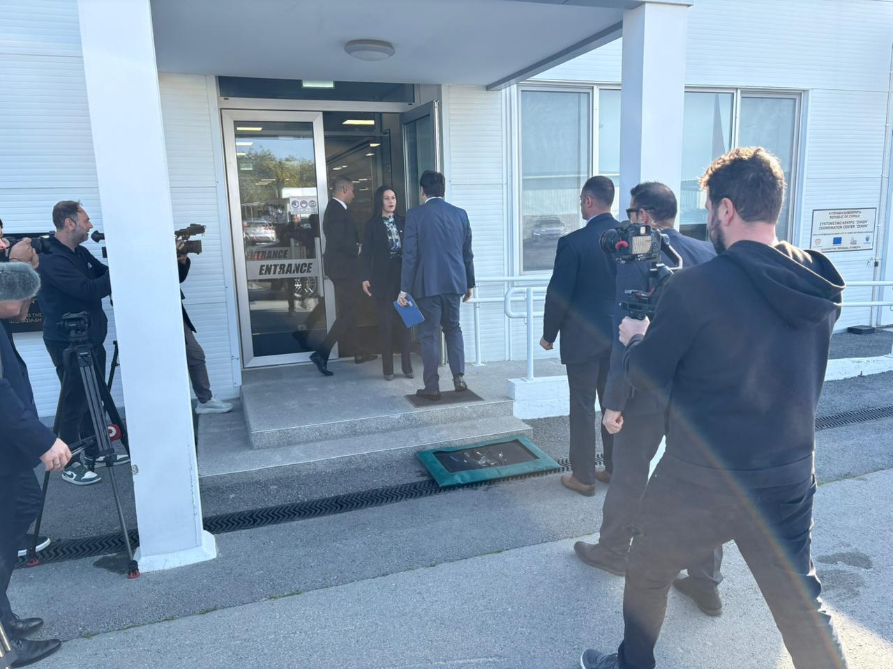 Λάρνακα: Αφθώδης πυρετός: Υποδέχθηκε τον Επίτροπο Βαρχελί η Μαρία Παναγιώτου στο Κέντρο Συντονισμού «ZENON» (φώτο)