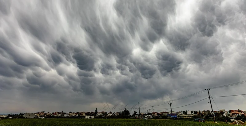 Σχηματίστηκαν τα σύννεφα Mammatus στον ουρανό της Κύπρου  (φώτο)