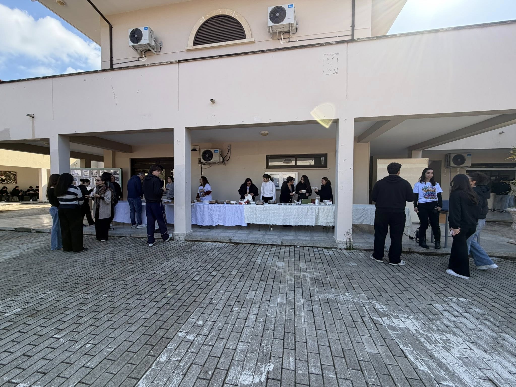 Μαθητές και καθηγητές του Περιφερειακού Λυκείου Λιβαδιών, ενημερώθηκαν από την ομάδα των Οικονομολόγων, με την ευκαιρία της εκστρατείας του Global Money Week  (φώτο)