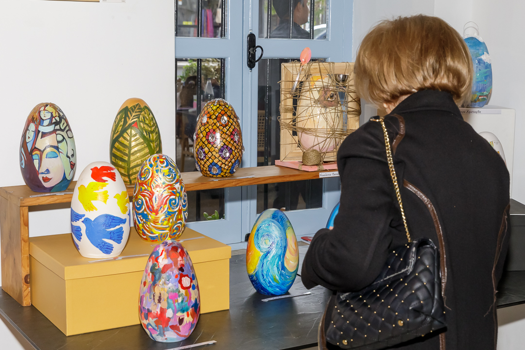 Mε επιτυχία η εκδήλωση – έκθεση της Παιδικής Εξοχής Λάρνακας με μικρά έργα τέχνης (φώτο)