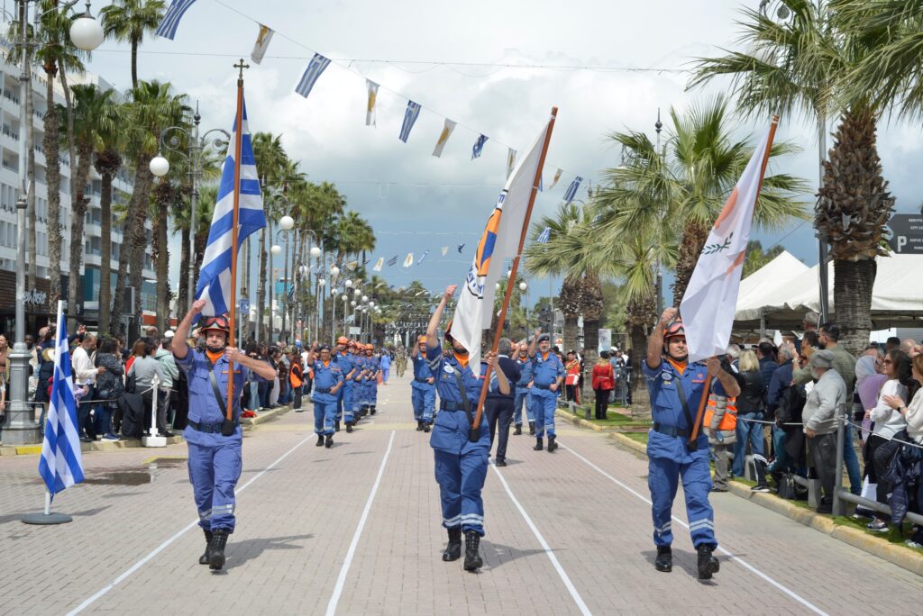 «Η Λάρνακα τίμησε την Ελληνική Επανάσταση του 1821 με μεγαλειώδη παρέλαση» (φώτο)